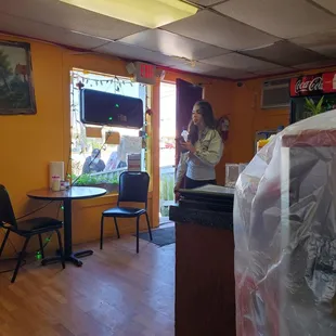 Coming in with no mask.