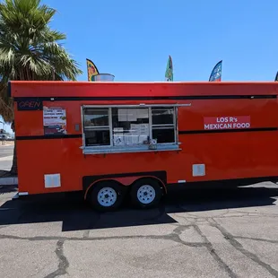 a red food truck