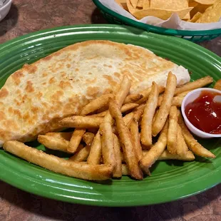 Chicken Quesadilla Fajita Grande w/ ff