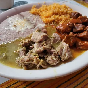 Los dos rancheros(half chile verde, half red pork) rice and beans. #bothbland #seemslikeitsboiledinwater