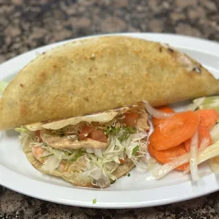 Quesadilla and taco gobernador