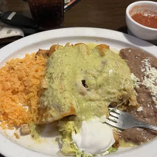 Chicken enchiladas with green sauce