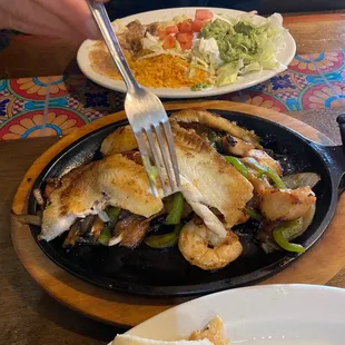 Seafood fajita is great