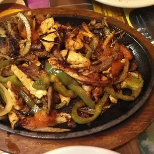 Chicken and beef fajita
