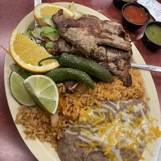 Chuletas de Puerco Plate