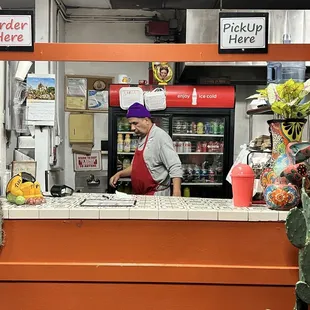 Where u order and pay and pick up at