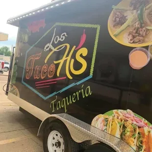 outside, tacos