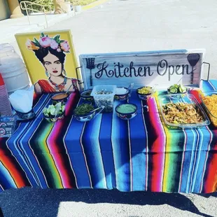 With side to make your tacos or quesabirrias even more delcious!