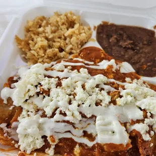 The BESTS CHILAQUILES are made here, at Los Tacos Lokos!!