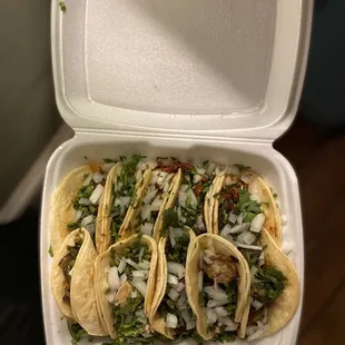 Bottom row carnitas, top row chorizo