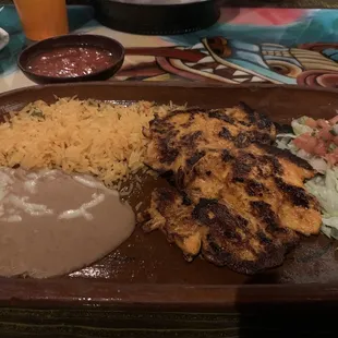 a plate of mexican food