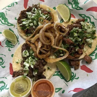 Tacos de asada (beef) , tacos de tripa y tacos de barbacoa