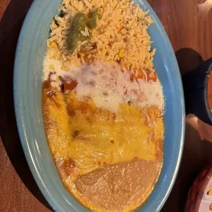 Chicken, cheese, and beef enchiladas (from the Guanajuato plate)