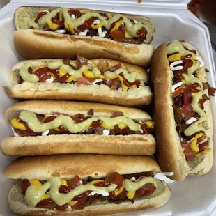 Hot dogs / hot links / polish