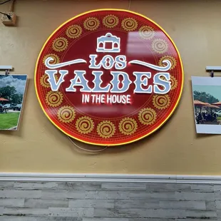 Los  Valdes in the House