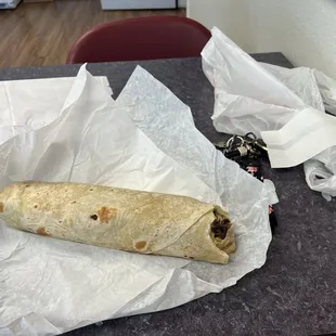 Los Victor&apos;s Super Burrito  I was not expecting such a massive burrito!!!
