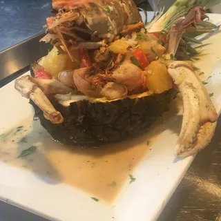 Pina Rellena de Mariscos