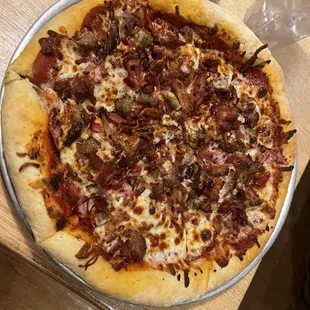 SM Mountain Cur pizza