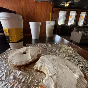 Latte, everything bagel