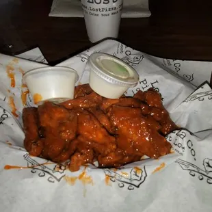 chicken wings and fried chicken, food