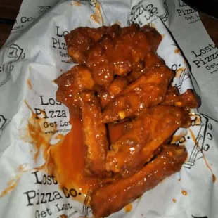 chicken wings and fried chicken, fried chicken, bbq wings, bbq chicken, chicken wings, fried chicken wings, poultry, chicken, food