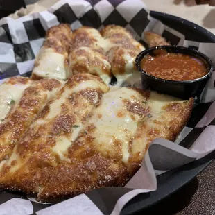 Garlic Bread Appetizer w/ Cheese