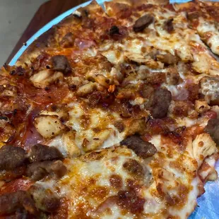 Otis pizza (meat lovers)