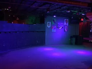 B Side Liquor Lounge