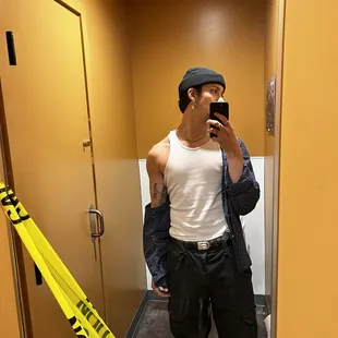 Lovely bathroom with some added Halloween flare ‍