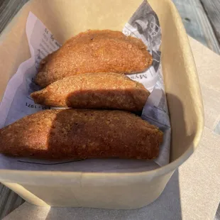 Alcapurrias, freshly fried!