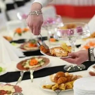 How to Pick a Menu for Your Wedding