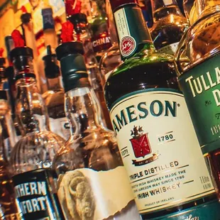 ows a variety of liquors