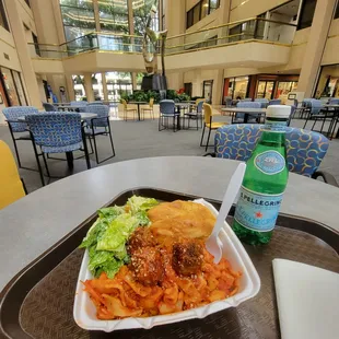 The "East Atrium" between Buildings C &amp; B, at Medical Center Dallas, TX. Open seating dining area