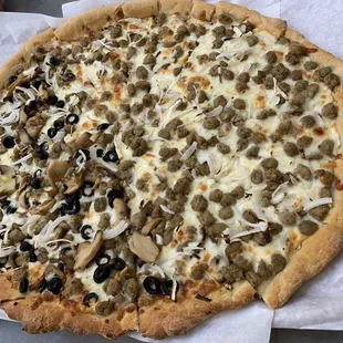 Sausage with onion- half had olives and mushroom.