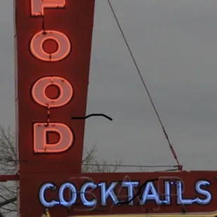 Lotsa Luck Bar &amp; Grill