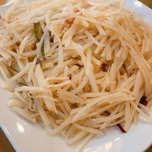 Sour and spicy shredded potatoes