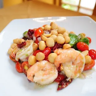 Avacado Shrimp with Macademia Nut