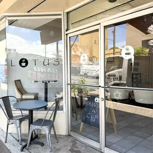 Lotus cafe is on Waialae