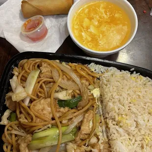 L03. Chow Mein Lunch Special  So good! And amazing portions