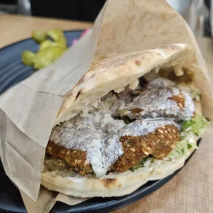 Falafel pita
