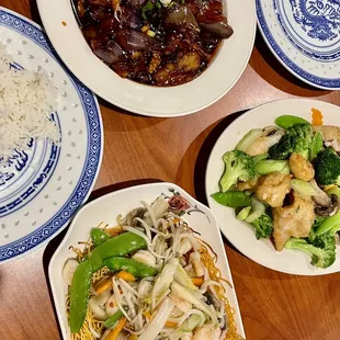 Pan Fried Noodles, Fish Filet w/ Mixed Vegetables, Eggplant w/ Garlic Sauce.