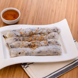 Banh Cuon Thit - Rice Noodle Rolls w/ Meat