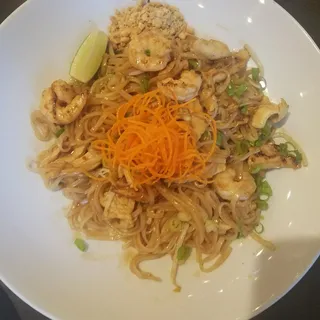 Shrimp and Chicken Basil