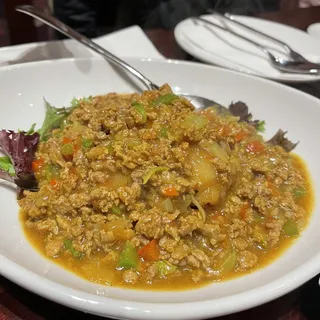 Rad Na (Yellow Curry Noodle)