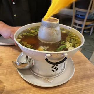 Wonton POT (SERVES 3-4)