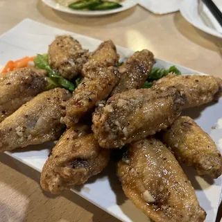 E3 Canh Ga Chien Nuoc Mam Fish Sauce Glazed Fried Chicken Wings