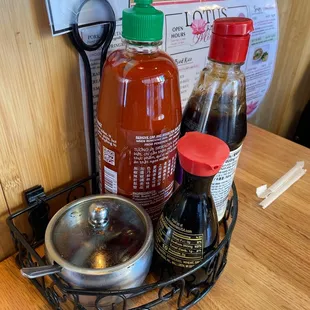 Table condiments