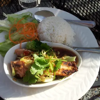 34. Grilled Salmon Lunch