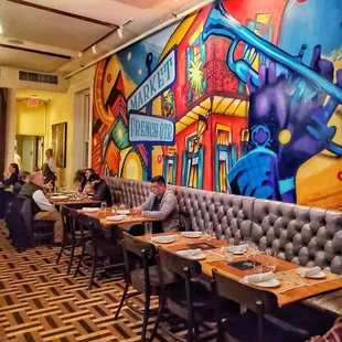 sushi and sashimi, interior