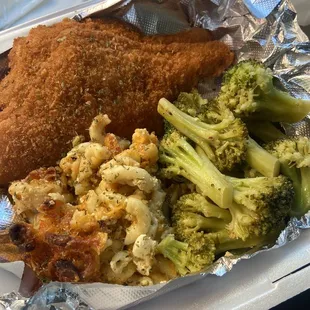 Flounder, mac &amp; cheese, broccoli